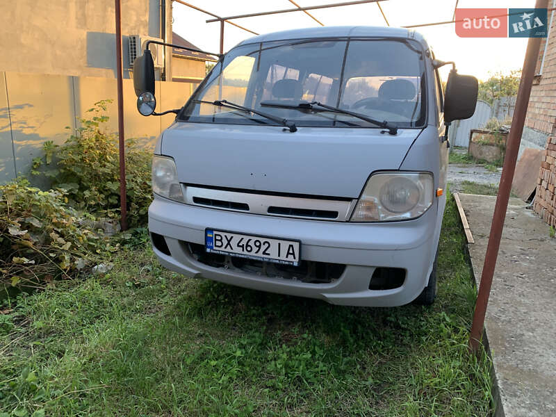 Kia Pregio 2005