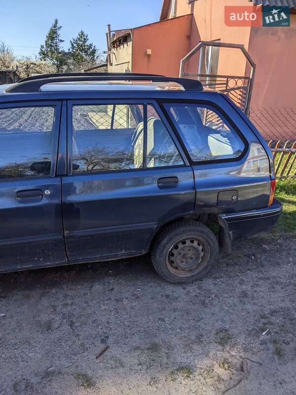 Универсал Kia Pride 2000 в Ровно