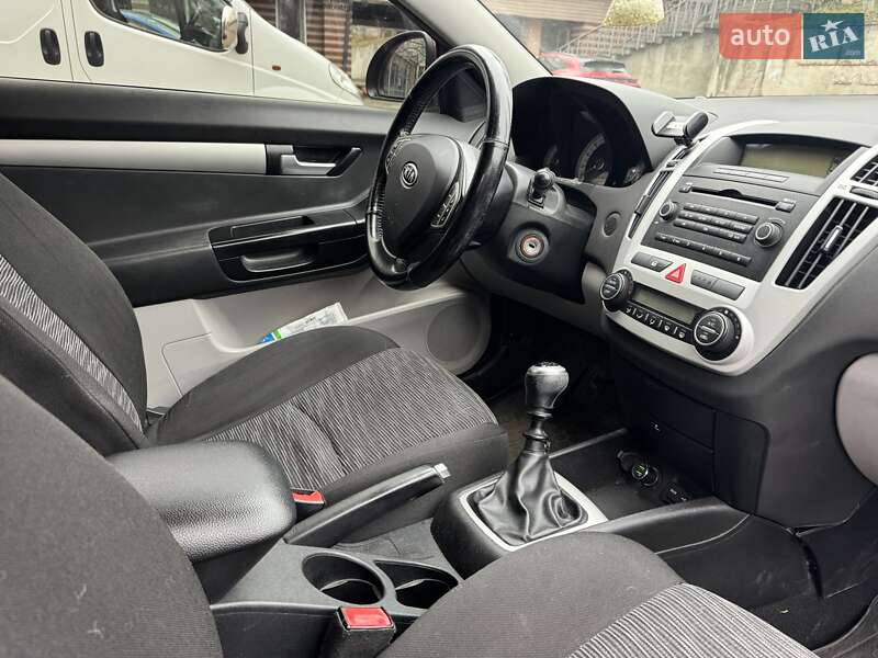 Хэтчбек Kia ProCeed 2008 в Днепре