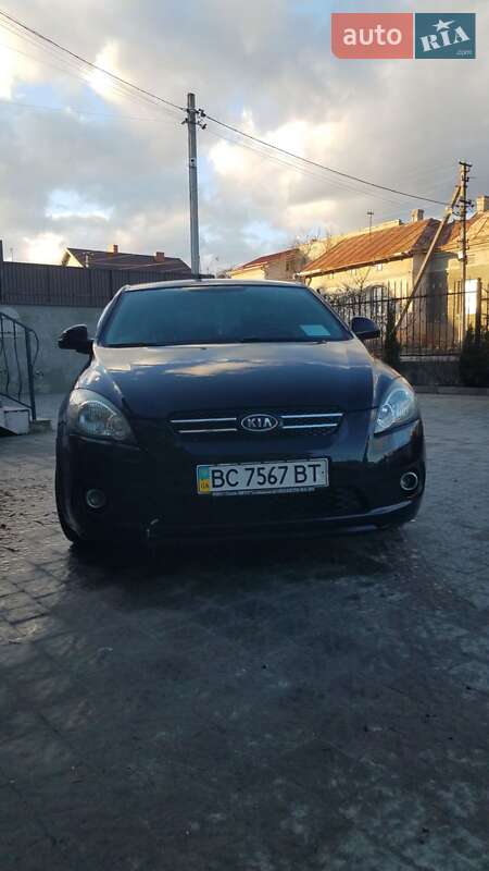 Хэтчбек Kia ProCeed 2008 в Львове