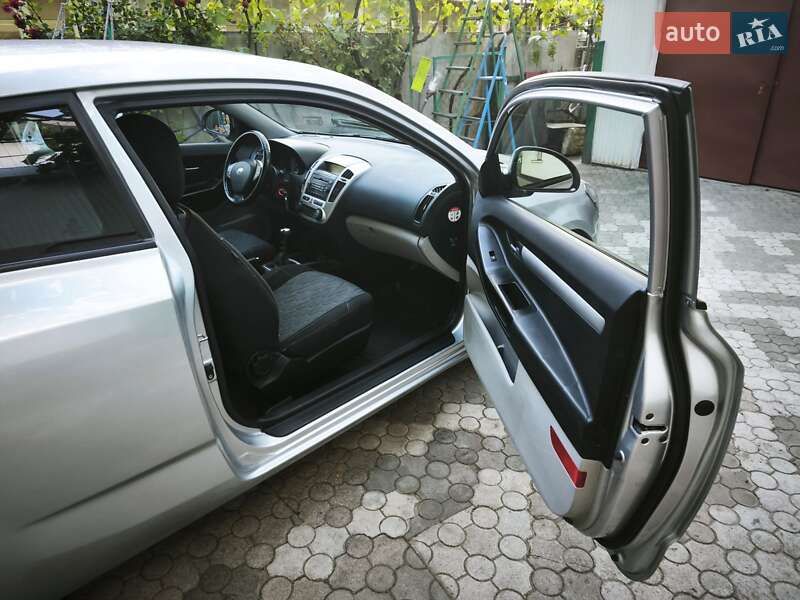 Хэтчбек Kia ProCeed 2009 в Корсуне-Шевченковском
