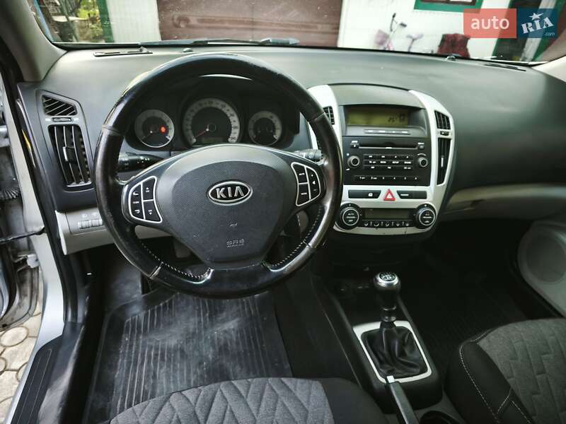 Хэтчбек Kia ProCeed 2009 в Корсуне-Шевченковском