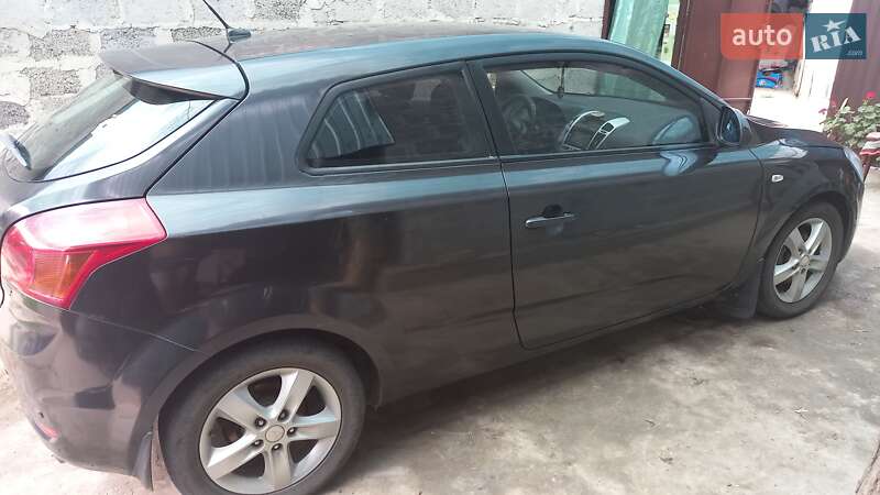 Хэтчбек Kia ProCeed 2008 в Вольнянске