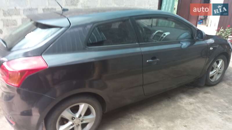 Хэтчбек Kia ProCeed 2008 в Вольнянске