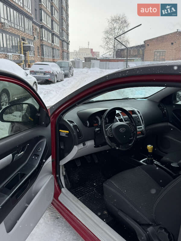 Хэтчбек Kia ProCeed 2008 в Житомире