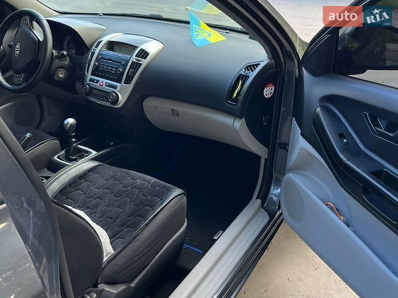 Хетчбек Kia ProCeed 2008 в Дніпрі