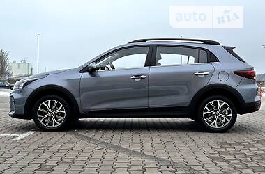 Позашляховик / Кросовер Kia Rio X-Line 2021 в 