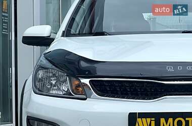 Внедорожник / Кроссовер Kia Rio X-Line 2018 в 