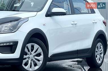 Внедорожник / Кроссовер Kia Rio X-Line 2018 в 