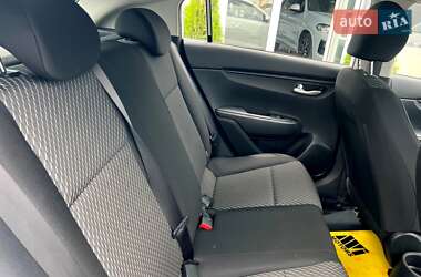 Внедорожник / Кроссовер Kia Rio X-Line 2018 в 