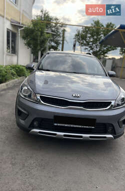 Внедорожник / Кроссовер Kia Rio X-Line 2018 в 