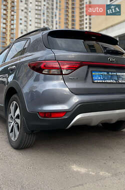 Внедорожник / Кроссовер Kia Rio X-Line 2018 в 