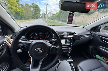 Внедорожник / Кроссовер Kia Rio X-Line 2018 в 