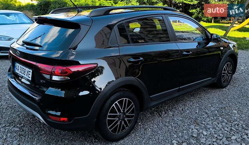Внедорожник / Кроссовер Kia Rio X-Line 2018 в Ужгороде
