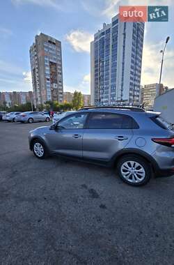 Позашляховик / Кросовер Kia Rio X-Line 2018 в 