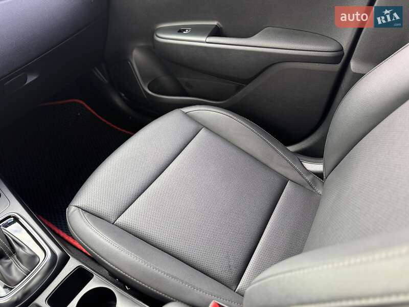 Позашляховик / Кросовер Kia Rio X-Line 2018 в Києві фото 42 Позашляховик / Кросовер Kia Rio X-Line 2018 в Києві