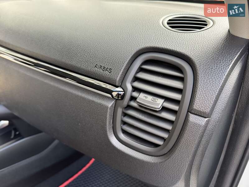 Внедорожник / Кроссовер Kia Rio X-Line 2018 в Киеве