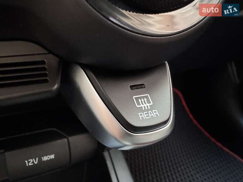 Внедорожник / Кроссовер Kia Rio X-Line 2018 в Киеве