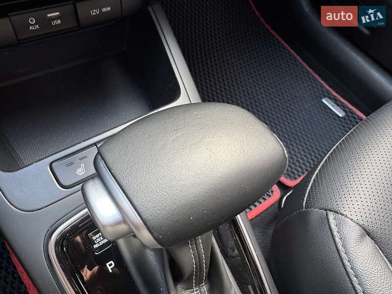 Внедорожник / Кроссовер Kia Rio X-Line 2018 в Киеве