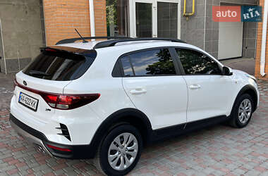Позашляховик / Кросовер Kia Rio X 2021 в 
