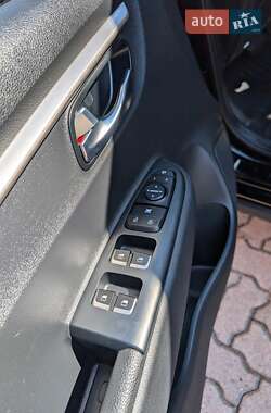 Внедорожник / Кроссовер Kia Rio X 2021 в 