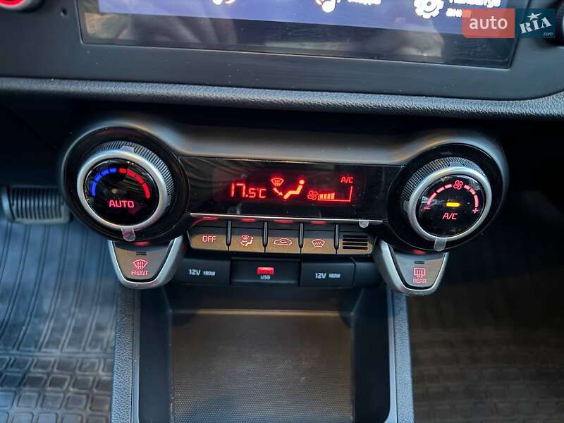 Внедорожник / Кроссовер Kia Rio X 2021 в Хмельницком