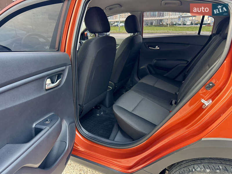 Позашляховик / Кросовер Kia Rio X 2021 в Києві фото 21 Позашляховик / Кросовер Kia Rio X 2021 в Києві