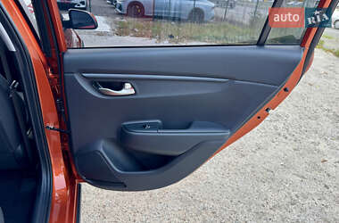 Внедорожник / Кроссовер Kia Rio X 2021 в 