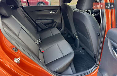 Внедорожник / Кроссовер Kia Rio X 2021 в 