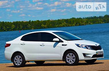 Седан Kia Rio 2014 в Днепре