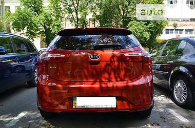 Хэтчбек Kia Rio 2012 в Киеве