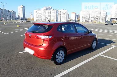 Хэтчбек Kia Rio 2012 в Киеве