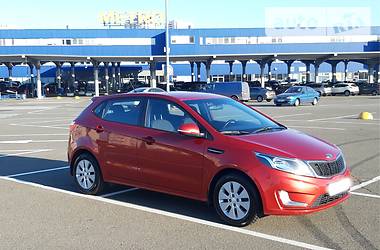 Хэтчбек Kia Rio 2012 в Киеве