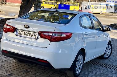 Седан Kia Rio 2014 в Днепре