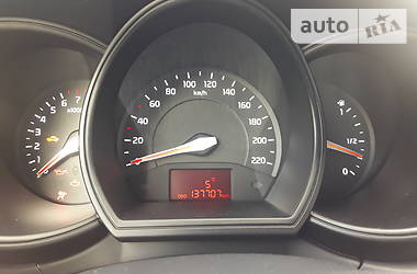 Хетчбек Kia Rio 2012 в 