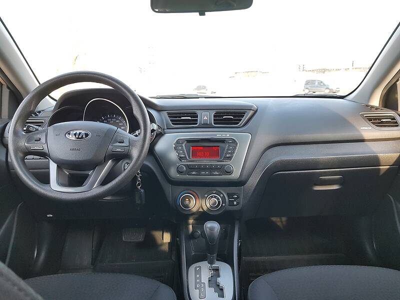 Седан Kia Rio 2013 в Запоріжжі