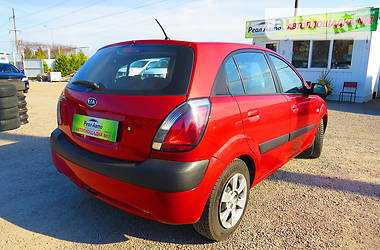 Хетчбек Kia Rio 2006 в Кропивницькому