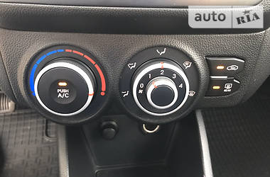 Седан Kia Rio 2012 в 
