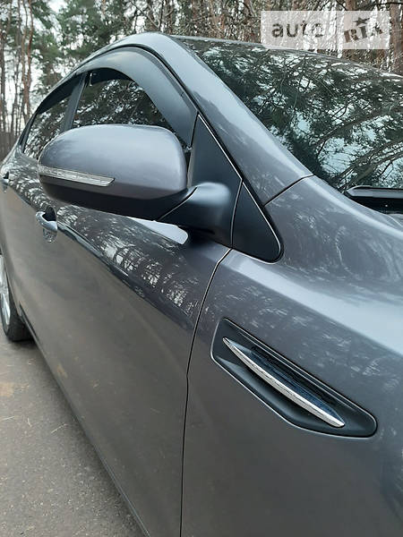 Седан Kia Rio 2012 в Черкасах