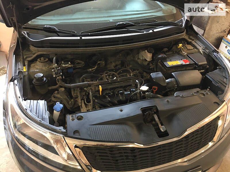 Седан Kia Rio 2012 в Черкасах