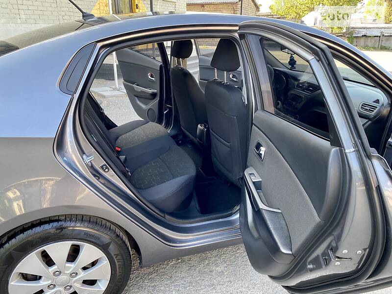 Седан Kia Rio 2011 в Києві