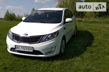 Седан Kia Rio 2014 в 