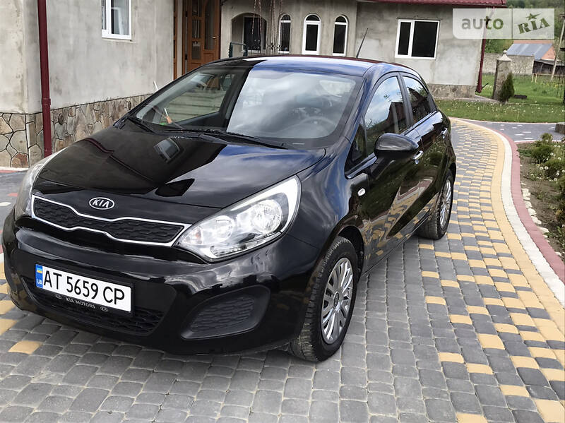 Хетчбек Kia Rio 2012 в Івано-Франківську