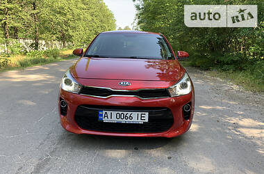 Хэтчбек Kia Rio 2017 в 