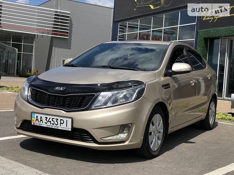 Седан Kia Rio 2013 в Києві