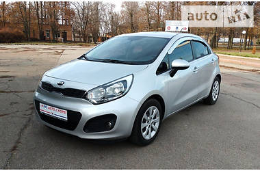 Хэтчбек Kia Rio 2012 в Черкассах