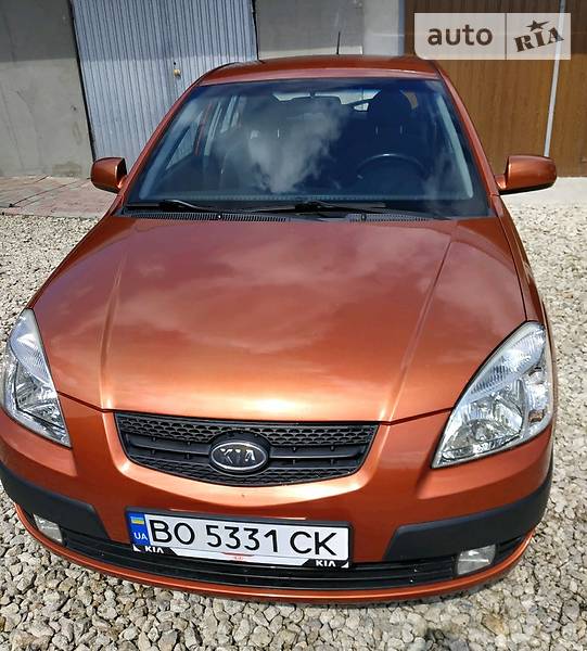 Хетчбек Kia Rio 2008 в 