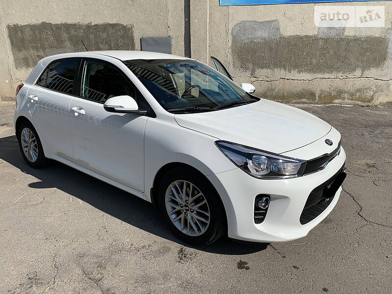 Хэтчбек Kia Rio 2017 в Виннице