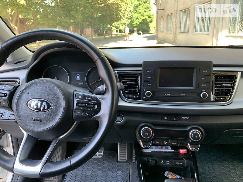 Хэтчбек Kia Rio 2017 в Виннице