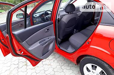 Хетчбек Kia Rio 2008 в 